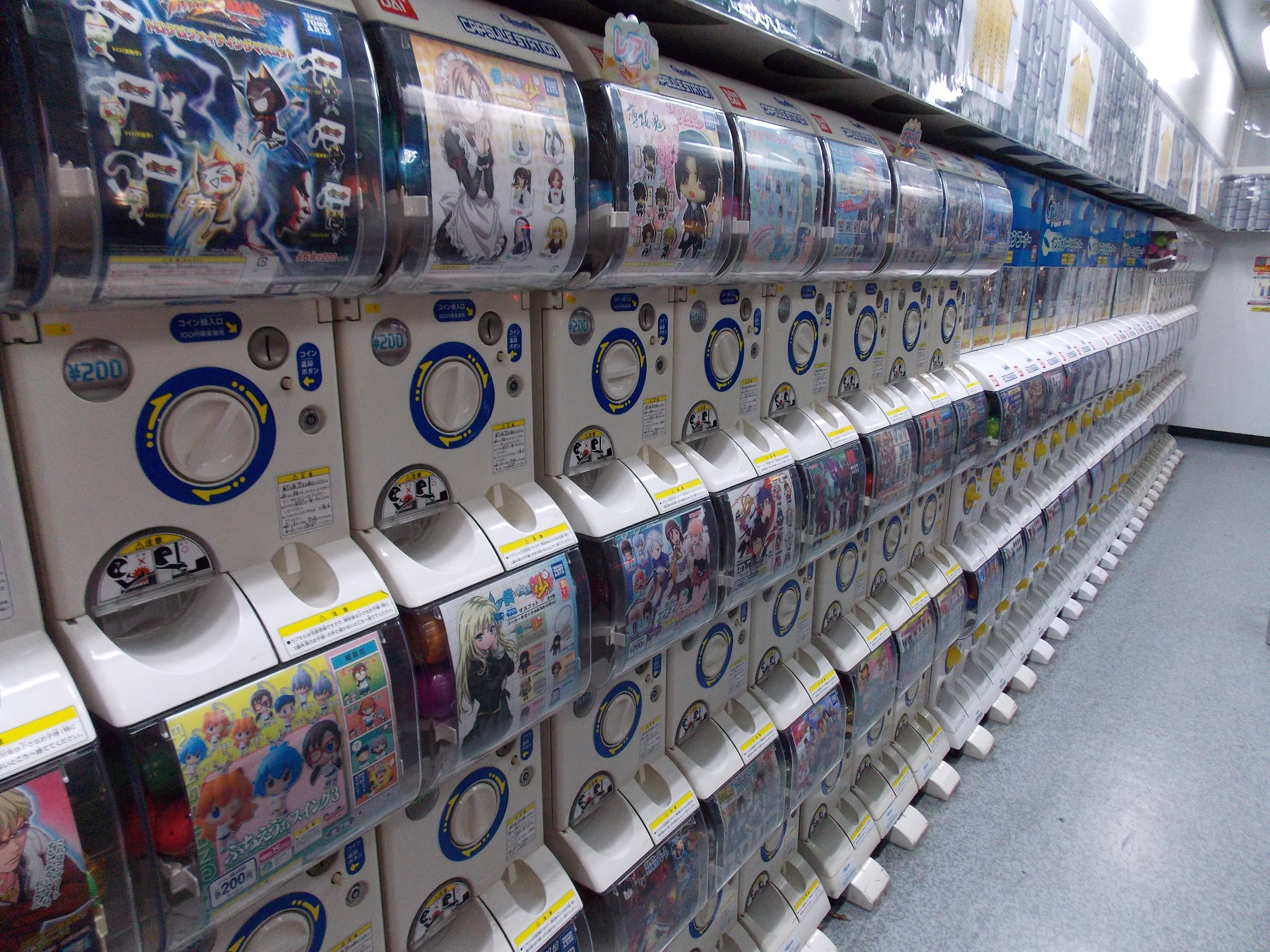 Capsule Toy Vending Machines